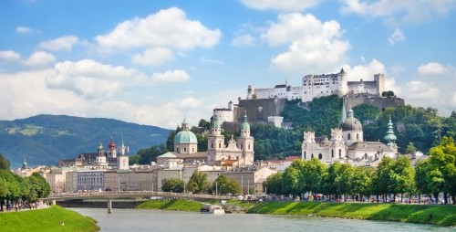 Salzburg mit Fluss Salzach